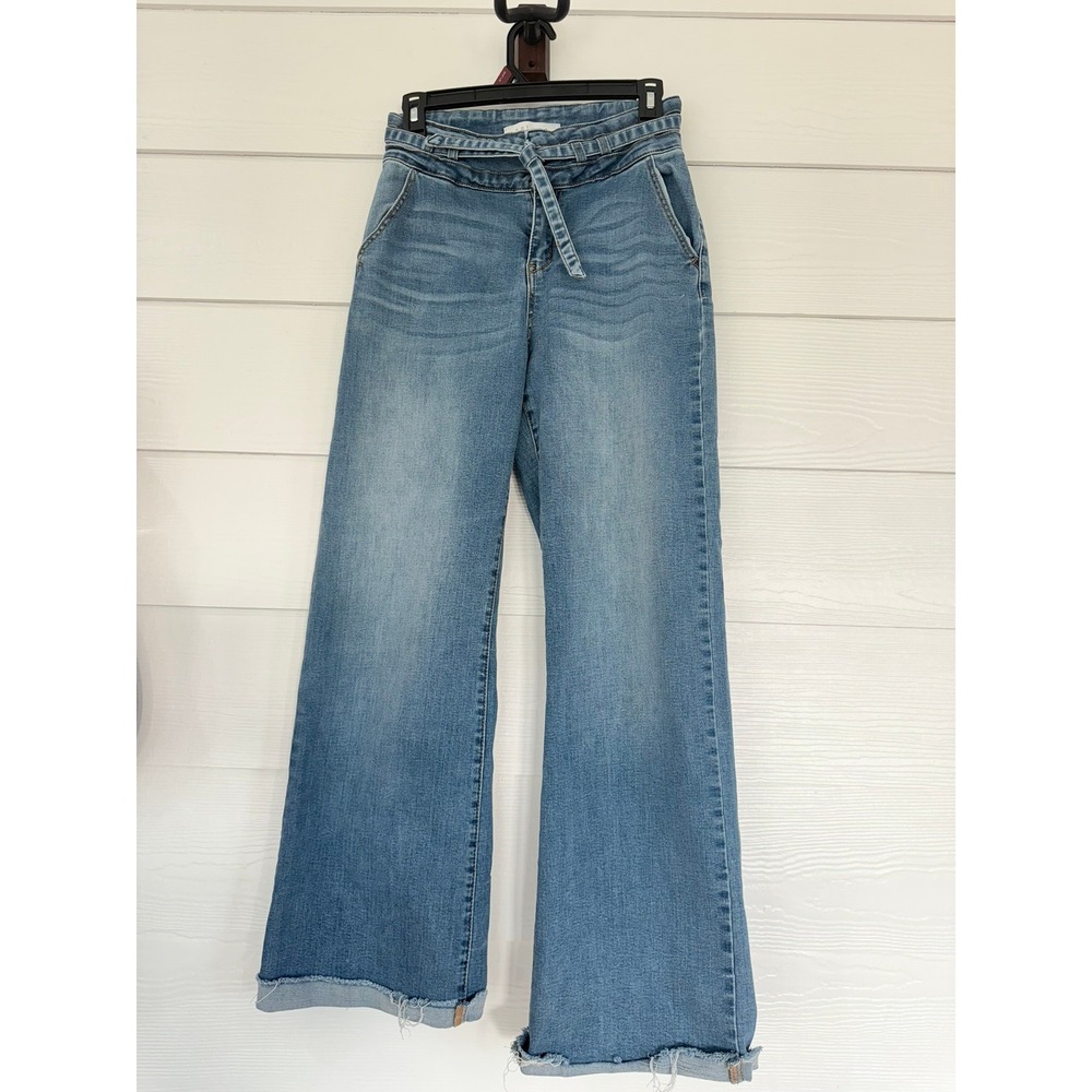 #D- 011- Nature Wide Leg High Rise Belted Jeans Light Wash Frayed Hem  Size 7 27